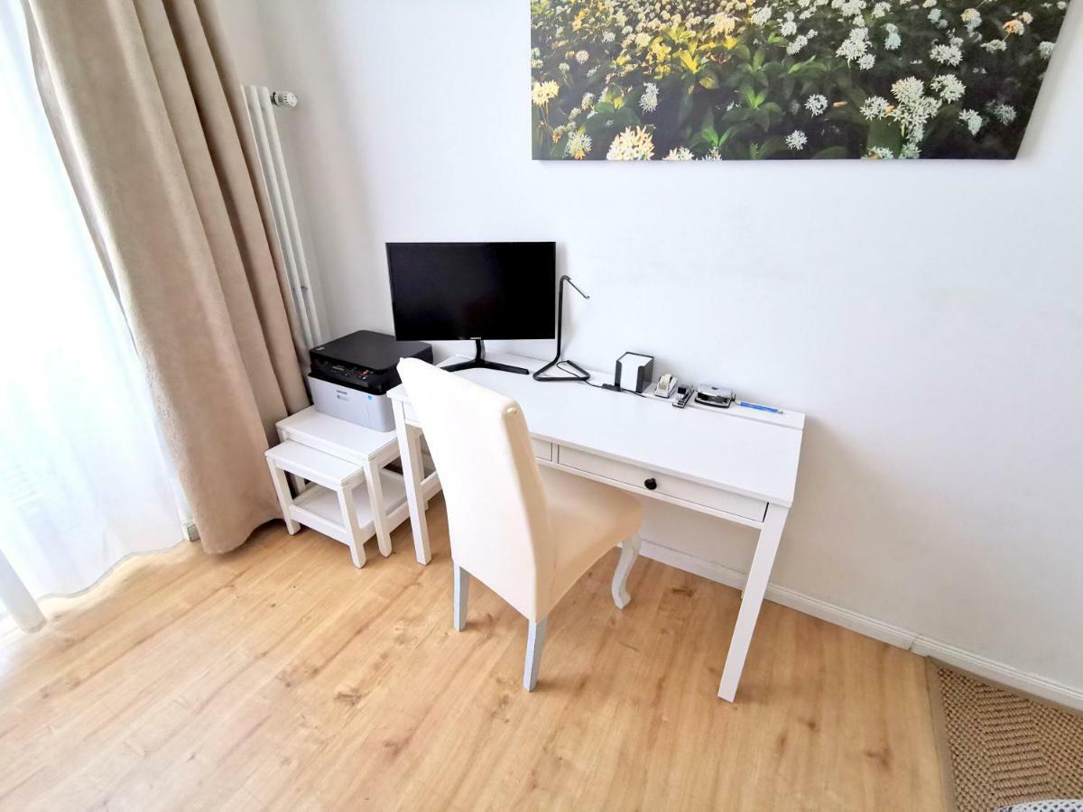 Gastein By Rockchair Apartments L Superhost Status L 2 Bedrooms Boxspringbeds 1,5 Bathrooms - Cozy Family & Business Flair Welcomes You! Berlín Exterior foto
